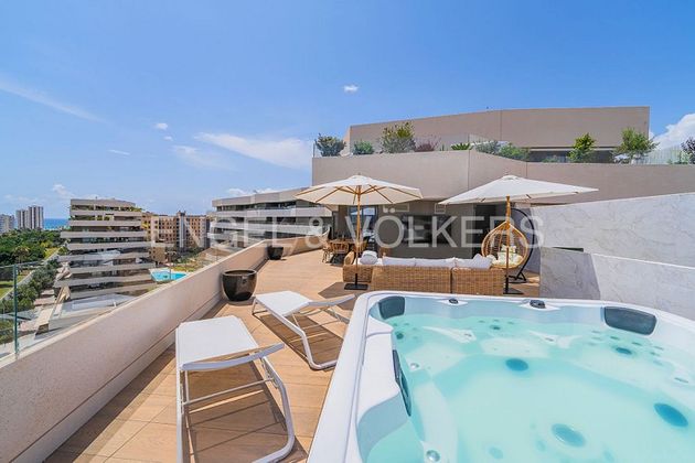 Foto 2 de Àtic en venda a calle Maestro José Garberí Serrano de 2 habitacions amb terrassa i piscina