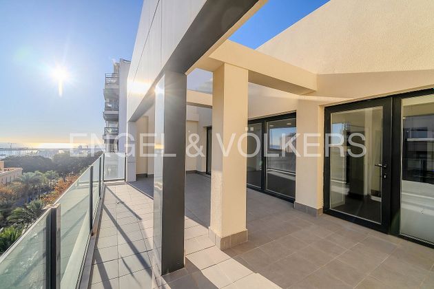 Foto 1 de Àtic en venda a Ensanche - Diputación de 3 habitacions amb terrassa i garatge