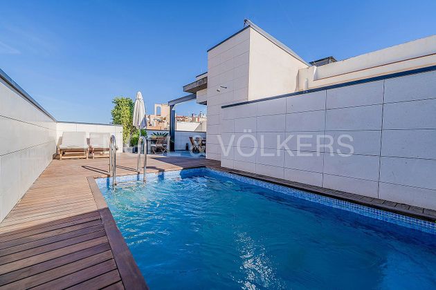 Foto 1 de Edifici en venda a El Raval - Portes Encarnades amb piscina i calefacció