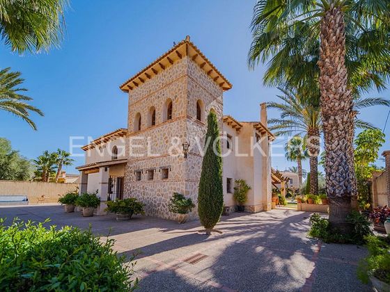 Foto 1 de Xalet en venda a San Juan de Alicante/Sant Joan d´Alacant de 5 habitacions amb terrassa i piscina