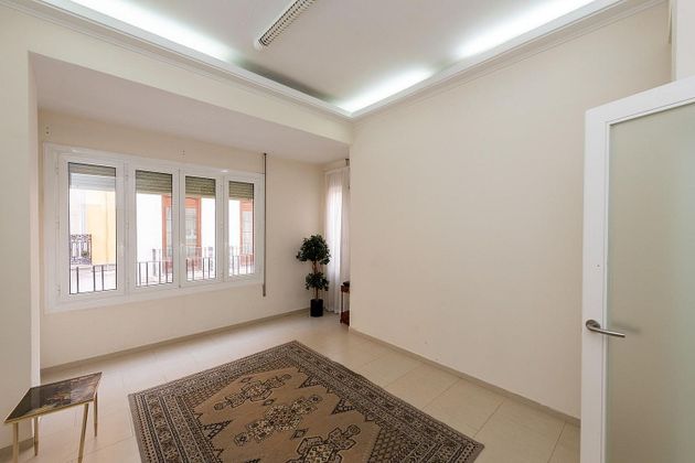 Foto 1 de Venta de piso en Centro - Alicante de 4 habitaciones con terraza y aire acondicionado