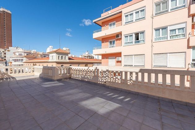 Foto 2 de Venta de ático en Centro - Alicante de 3 habitaciones con terraza y garaje