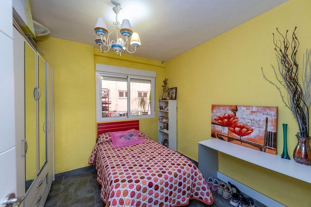Foto 2 de Pis en venda a Raval Roig - Virgen del Socorro de 3 habitacions amb terrassa i balcó