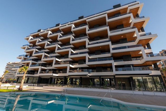 Foto 2 de Pis en venda a calle Del Torero Vicente Blau "El Tino" de 2 habitacions amb terrassa i piscina