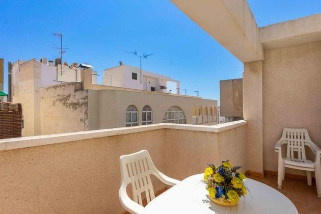 Foto 2 de Àtic en venda a calle San Luis de 2 habitacions amb terrassa i garatge
