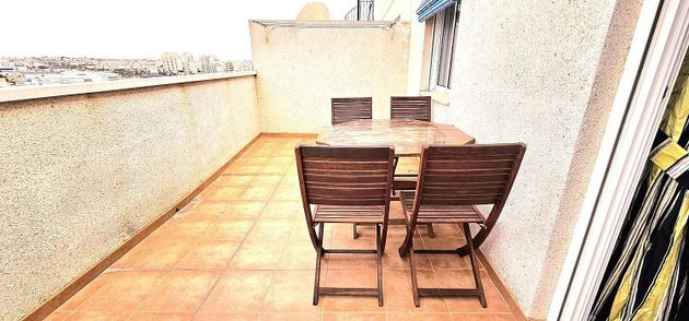Foto 2 de Pis en venda a calle Caritas de 2 habitacions amb terrassa i piscina