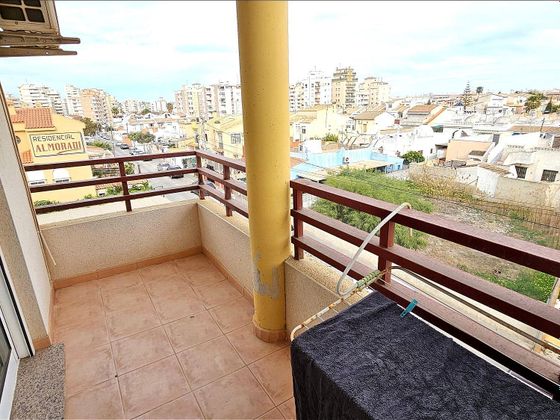 Foto 1 de Venta de piso en calle Paquita Villanueva de 2 habitaciones con terraza y piscina
