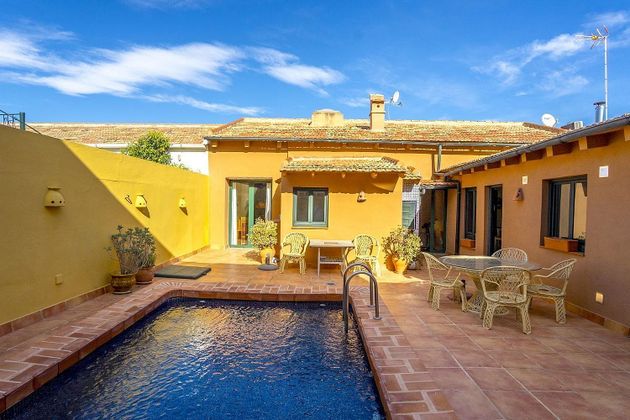Foto 1 de Casa en venta en Benijófar de 3 habitaciones con piscina y aire acondicionado