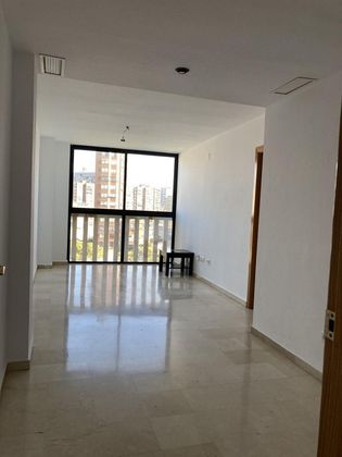 Foto 1 de Piso en venta en Pueblo Levante de 3 habitaciones con terraza