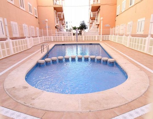 Foto 1 de Pis en venda a calle Emperadores de 1 habitació amb terrassa i piscina