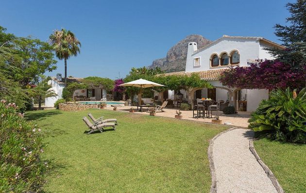 Foto 1 de Casa rural en venda a Montgó - Partida Tosal de 5 habitacions amb terrassa i piscina