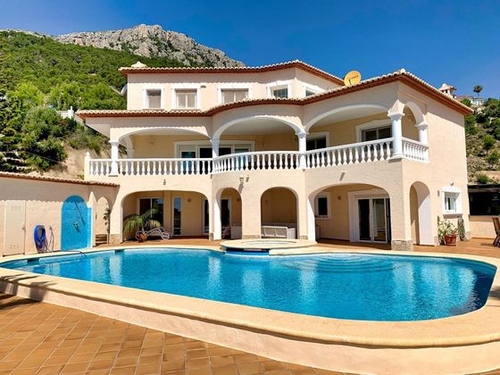 Foto 1 de Casa en venda a Zona Puerto Blanco - Maryvilla de 6 habitacions amb terrassa i piscina