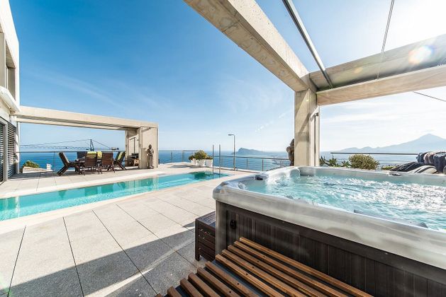 Foto 1 de Venta de casa en Altea Hills de 5 habitaciones con terraza y piscina