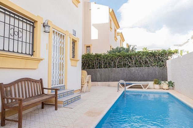 Foto 2 de Alquiler de casa en Cabo Roig - La Zenia de 3 habitaciones con terraza y piscina