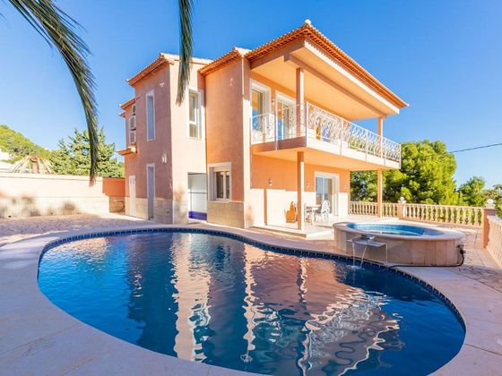 Foto 1 de Xalet en venda a Zona Puerto Blanco - Maryvilla de 3 habitacions amb terrassa i piscina