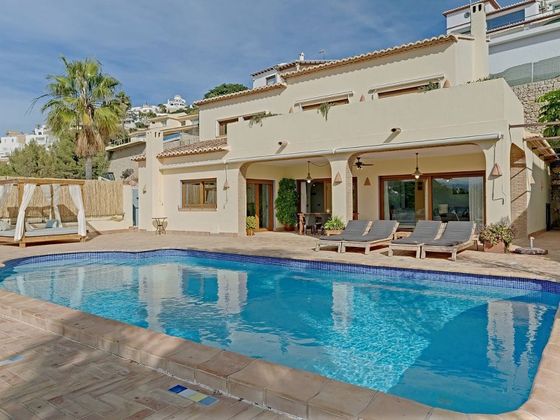 Foto 2 de Chalet en venta en El Portet - Pla de Mar de 4 habitaciones con terraza y piscina