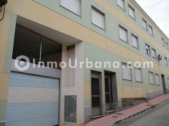 Foto 1 de Venta de piso en calle Sant Pau de 2 habitaciones con terraza y garaje