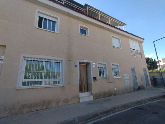 Foto 1 de Venta de casa en Centro - Alicante de 6 habitaciones con terraza y jardín