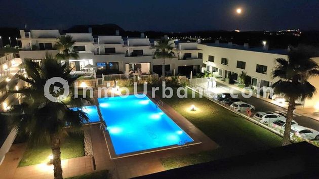 Foto 2 de Venta de casa en calle Los Enebros de 3 habitaciones con terraza y piscina