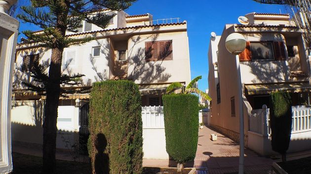 Foto 1 de Casa en venta en calle Monte de Santa Pola de 2 habitaciones con terraza y piscina