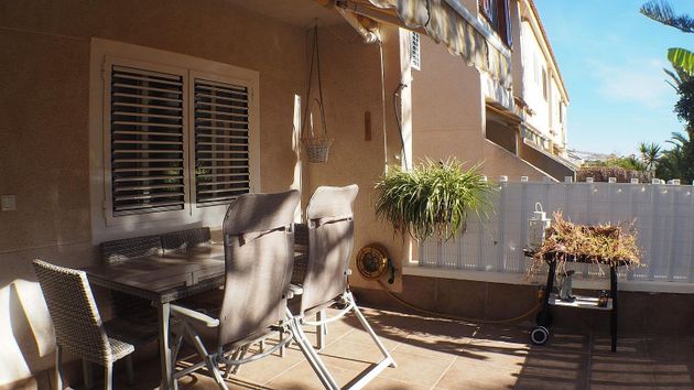 Foto 2 de Casa en venta en calle Monte de Santa Pola de 2 habitaciones con terraza y piscina