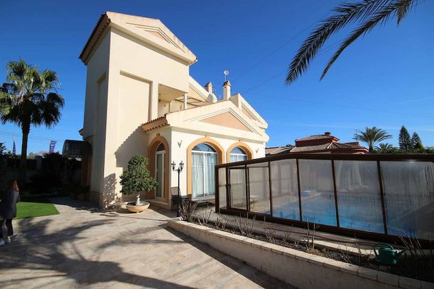 Foto 1 de Chalet en venta en Ciudad Quesada de 5 habitaciones con terraza y piscina