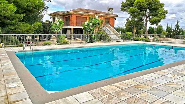 Foto 1 de Xalet en venda a calle De la Horna de 3 habitacions amb terrassa i piscina