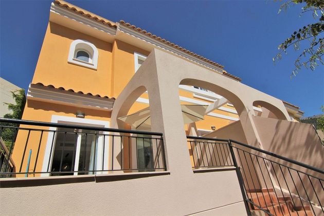 Foto 1 de Casa en venta en Zona Puerto Blanco - Maryvilla de 3 habitaciones con terraza y piscina