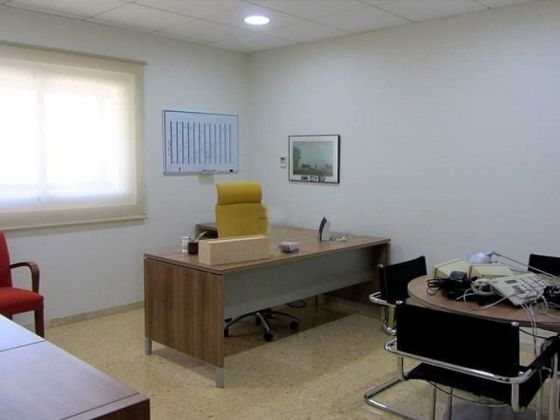 Foto 2 de Oficina en venta en Torrellano con garaje y aire acondicionado