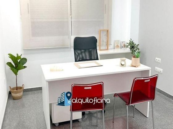 Foto 1 de Oficina en alquiler en calle La Sénia con aire acondicionado