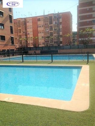 Foto 1 de Pis en lloguer a Haygon - Universidad de 3 habitacions amb terrassa i piscina