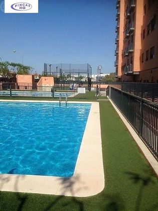 Foto 2 de Pis en lloguer a Haygon - Universidad de 3 habitacions amb terrassa i piscina
