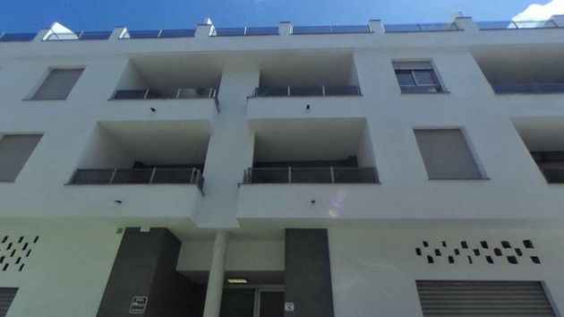 Foto 1 de Pis en venda a calle Clara de Campoamor de 2 habitacions amb terrassa i ascensor