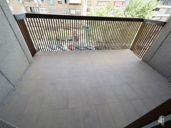 Foto 2 de Venta de piso en avenida Eusebio Sempere de 3 habitaciones con terraza y garaje