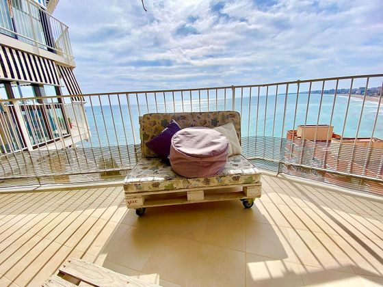 Foto 2 de Pis en venda a Playa Mucha Vista de 2 habitacions amb terrassa i aire acondicionat