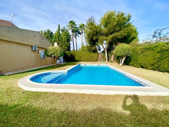 Foto 1 de Xalet en venda a Alicante Golf de 6 habitacions amb terrassa i piscina