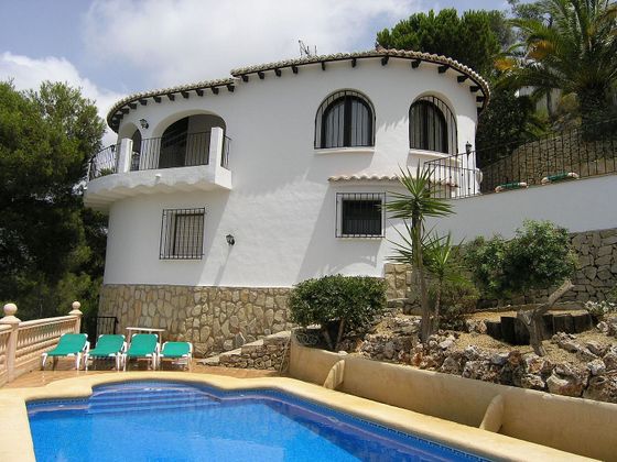 Foto 1 de Chalet en venta en calle Alcántara de 3 habitaciones con terraza y piscina