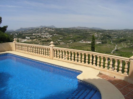 Foto 2 de Chalet en venta en calle Alcántara de 3 habitaciones con terraza y piscina