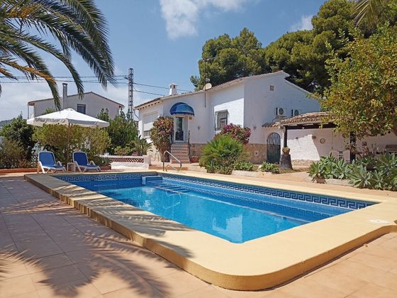 Foto 1 de Venta de casa en Benissa de 2 habitaciones con terraza y piscina