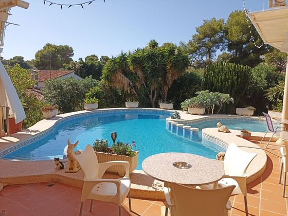 Foto 1 de Venta de casa en Moravit - Cap Blanc de 2 habitaciones con terraza y piscina