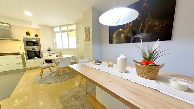 Foto 2 de Pis en lloguer a Ensanche - Diputación de 1 habitació amb terrassa i mobles