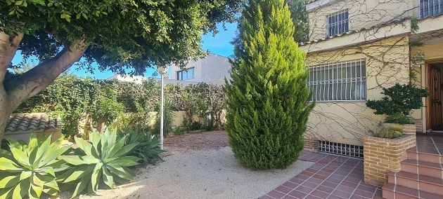 Foto 2 de Xalet en venda a San Juan de Alicante/Sant Joan d´Alacant de 4 habitacions amb terrassa i piscina