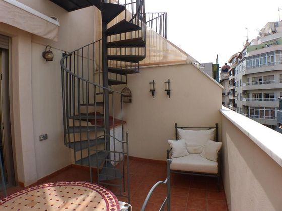 Foto 2 de Pis en lloguer a Centro - Alicante de 1 habitació amb terrassa i aire acondicionat