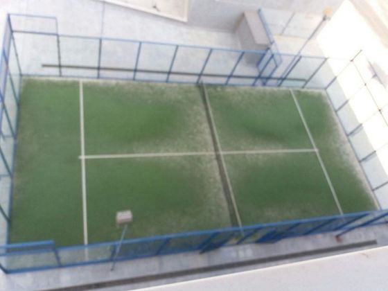 Foto 2 de Venta de piso en Ciutat Universitària de 3 habitaciones con terraza y piscina