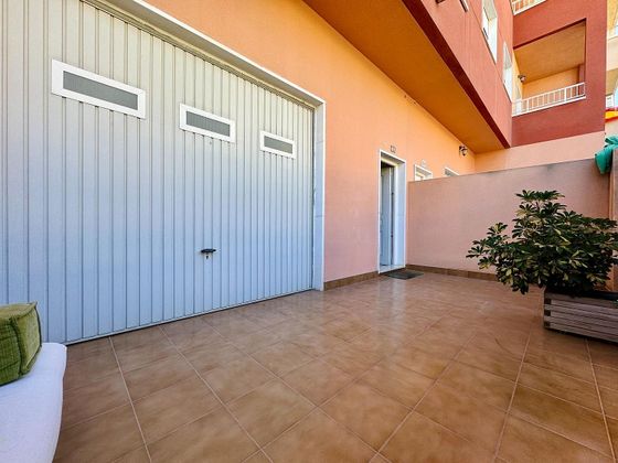 Foto 2 de Venta de casa en Monforte del Cid de 3 habitaciones con terraza y garaje