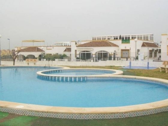 Foto 2 de Casa adosada en venta en San Fulgencio de 3 habitaciones con terraza y piscina