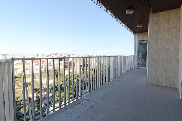 Foto 2 de Piso en venta en Pont Nou - Corazón de Jesús de 6 habitaciones con terraza y balcón