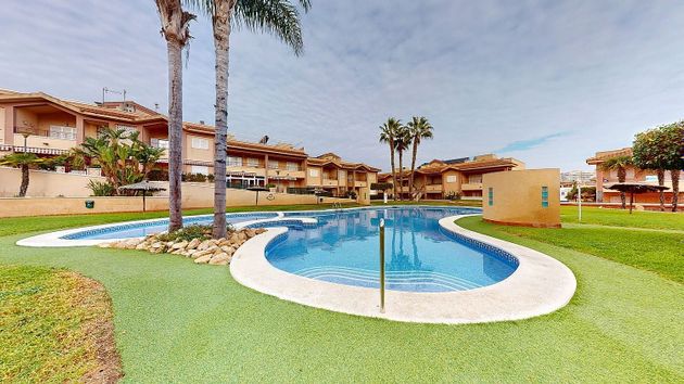 Foto 1 de Dúplex en venda a Gran Alacant de 3 habitacions amb terrassa i piscina