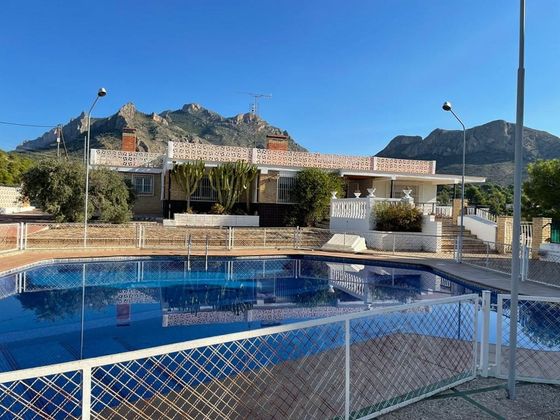 Foto 1 de Xalet en venda a Busot de 5 habitacions amb terrassa i piscina
