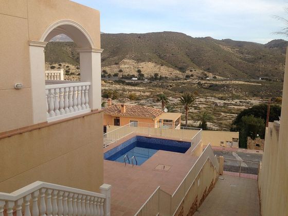 Foto 2 de Venta de casa en Pueblo Acantilado-Venta Lanuza de 3 habitaciones con terraza y piscina